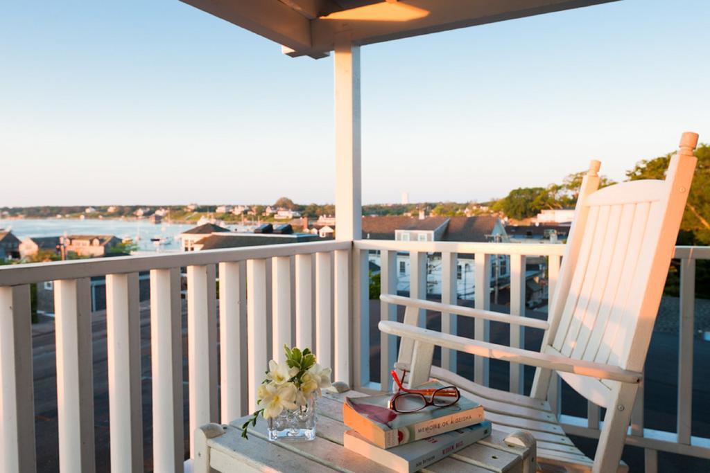 Vineyard Square Hotel And Suites Edgartown Exteriör bild