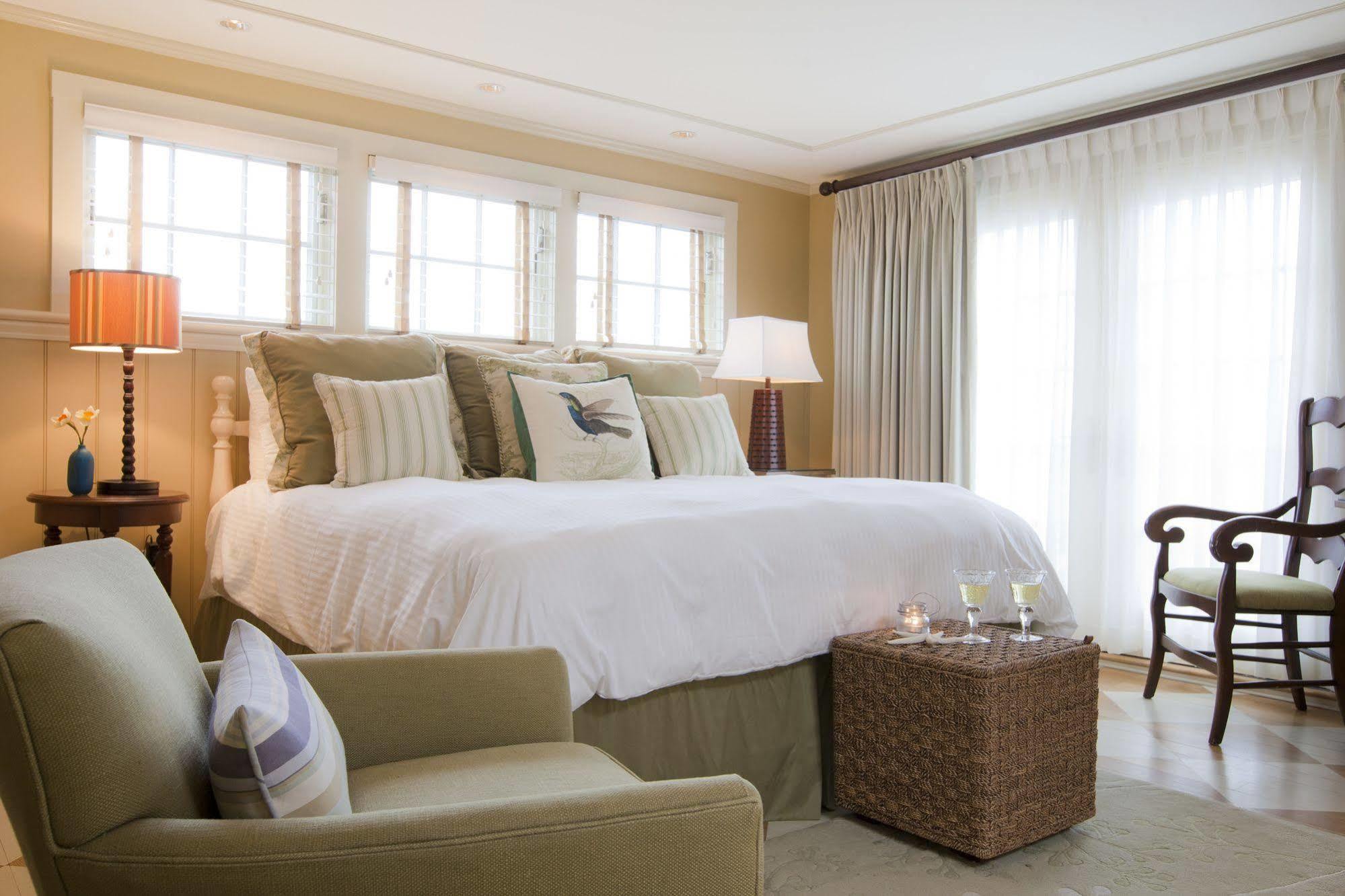 Vineyard Square Hotel And Suites Edgartown Exteriör bild