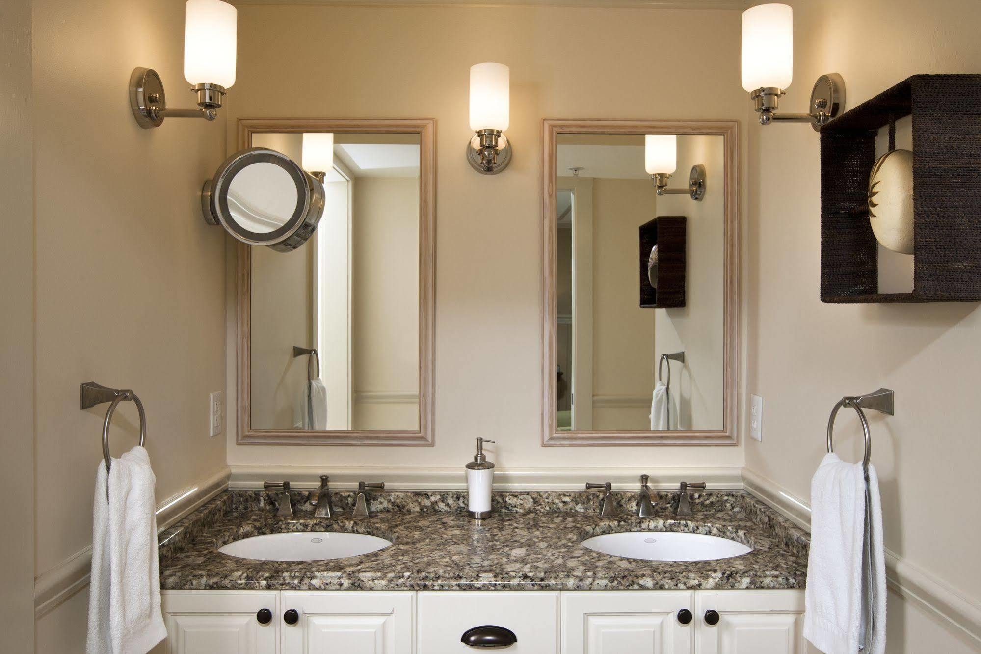 Vineyard Square Hotel And Suites Edgartown Exteriör bild